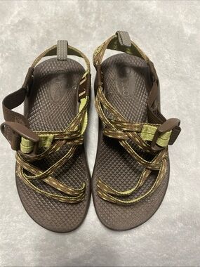 Chaco Kid’s  Brown & Green Ecotread Sandals Size 1